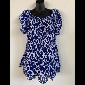 Dressbarn Crinkle Top Blue n White